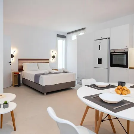 Naxos Mini Cube Apartament *